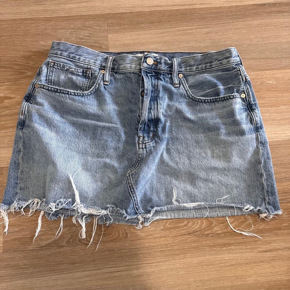 Madewell | Light Wash Denim Mini Skirt Size 32 Distressed Frayed Hem